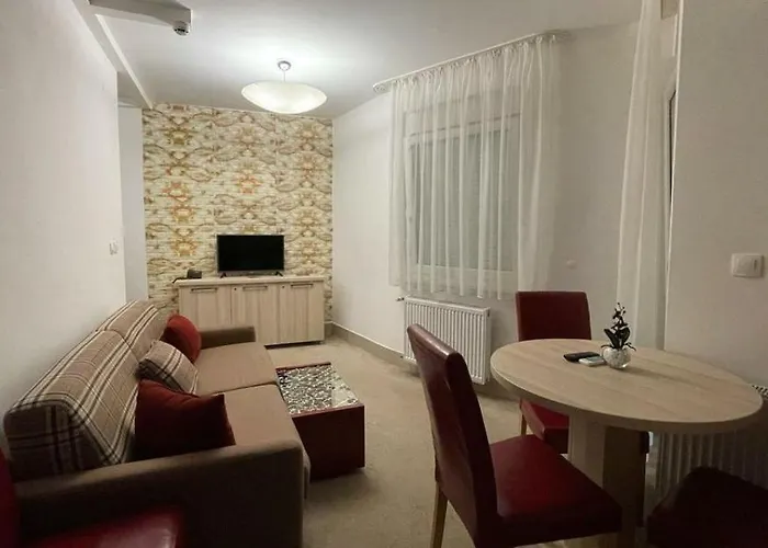 Wing 2 * 雅戈丁那